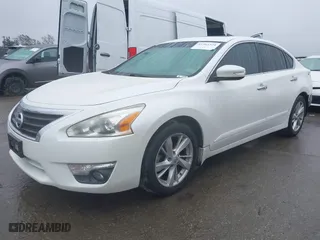 2014 Nissan Altima 2.5 SV with VIN 1N4AL3AP3EC319882, listed as a IAAI auction lot 41563324 with 108,121 mi miles. Bid and sale history available at carsss.com. Image 2.