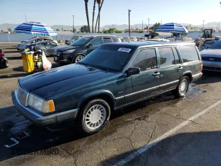 1992 Volvo 960 z VIN YV1KW9510N0005570, wystawiony jako Copart lot #70897964 z przebiegiem 254 533 mil mil oraz Szkody całkowita. Historia ofert i sprzedaży dostępna na DreamBid. Obrazek 1.