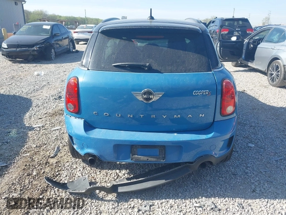 2016 MINI Countryman S with VIN WMWZC3C58GWT10084, listed as a IAAI auction lot 42093564 with 120,694 mi miles and . Bid and sale history available at DreamBid. Image 15.