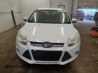2012 Ford Focus SE with VIN 1FAHP3F23CL236482, listed as a Copart auction lot 62279735 with 127,239 mi miles and Salvage title. Bid and sale history available at DreamBid. Image 5.
