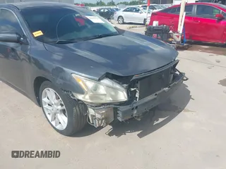 2010 Nissan Maxima SV z VIN 1N4AA5AP5AC820574, wystawiony jako IAAI lot #42427315 z przebiegiem 235 213 mil mil oraz . Historia ofert i sprzedaży dostępna na DreamBid. Obrazek 17.