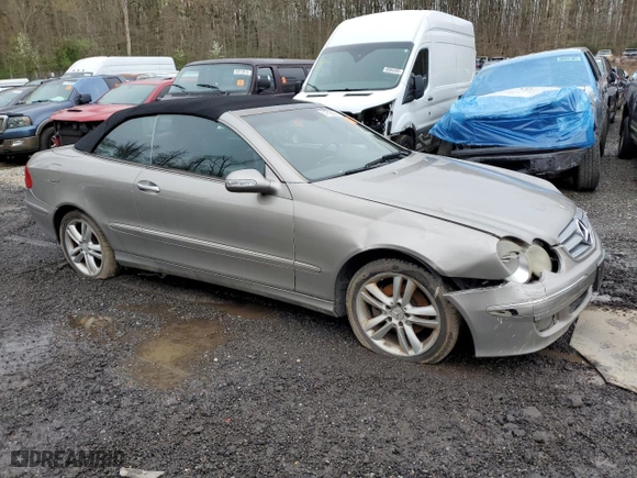 2008 Mercedes-Benz CLK-Class 3.5L with VIN WDBTK56F38T090771, listed as a Copart auction lot 51752535 with 0 mi miles and Salvage Title. Bid and sale history available at carsss.com. Image 4.