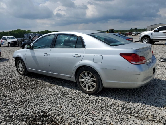 2007 Toyota Avalon XL z VIN 4T1BK36B07U205930, wystawiony jako Copart lot #56550385 z przebiegiem 189 354 mil mil oraz Szkoda całkowita • Salvage title. Historia ofert i sprzedaży dostępna na DreamBid. Obrazek 2.