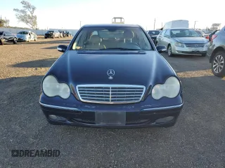 2001 Mercedes-Benz C 320 with VIN WDBRF64J61F078422, listed as a Copart auction lot 78873084 with 236,278 mi miles and Salvage Title. Bid and sale history available at DreamBid. Image 5.