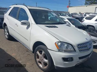 2008 Mercedes-Benz M 350 with VIN 4JGBB86E68A394366, listed as a IAAI auction lot 41822838 with 155,441 mi miles and . Bid and sale history available at DreamBid. Image 1.