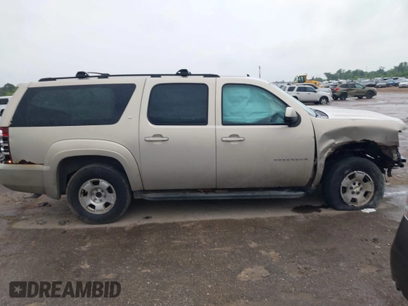 2010 Chevrolet Suburban LT z VIN 1GNUKJE32AR274468, wystawiony jako IAAI lot #42097027 z przebiegiem 257 180 mil mil oraz . Historia ofert i sprzedaży dostępna na DreamBid. Obrazek 13.