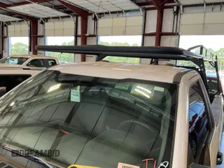 2020 Ford F-350 XL with VIN 1FTBF3A68LEC75327, listed as a IAAI auction lot 42677813 with 112,546 mi miles and . Bid and sale history available at DreamBid. Image 4.