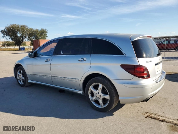 2008 Mercedes-Benz R-Class 3.5L with VIN 4JGCB65E88A071351, listed as a Copart auction lot 77863194 with 143,293 mi miles and Clean Title. Bid and sale history available at carsss.com. Image 2.