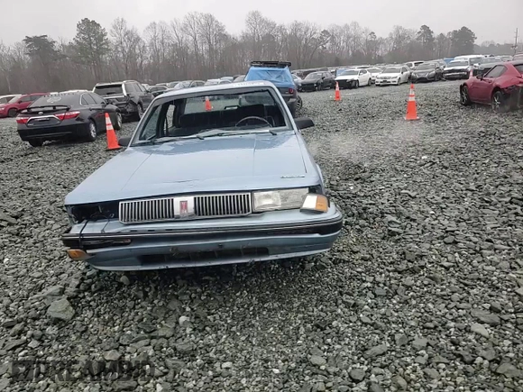 1991 Oldsmobile Cutlass z VIN 1G3AL54N3M6343029, wystawiony jako Copart lot #43965995 z przebiegiem 198 977 mil mil oraz Szkody całkowita. Historia ofert i sprzedaży dostępna na DreamBid. Obrazek 11.