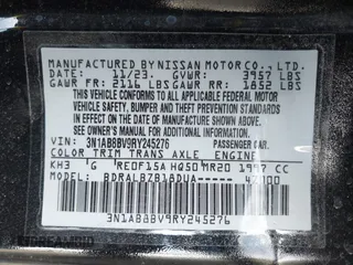 2024 Nissan Sentra S with VIN 3N1AB8BV9RY245276, listed as a IAAI auction lot 41665490 with 5,902 mi miles. Bid and sale history available at carsss.com. Image 9.