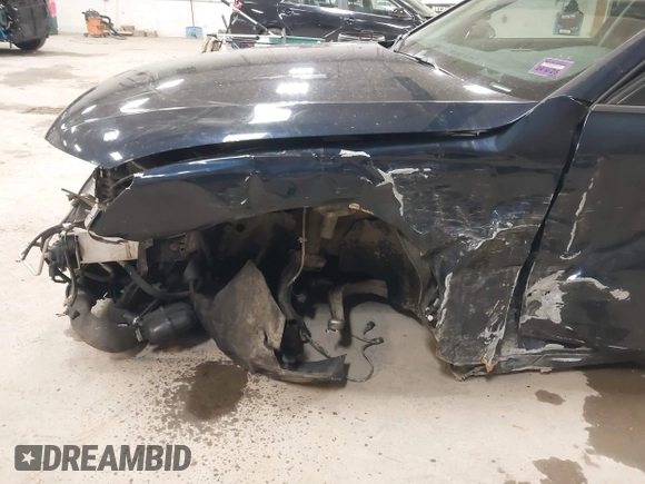 2010 Audi A4 Premium z VIN WAUSFAFL8AA037109, wystawiony jako IAAI lot #42221942 z przebiegiem 177 019 mil mil oraz . Historia ofert i sprzedaży dostępna na DreamBid. Obrazek 6.