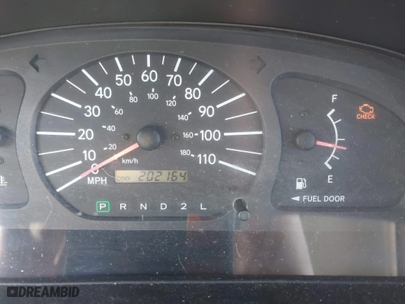1998 Toyota Sienna CE with VIN 4T3GF19C9WU067779, listed as a IAAI auction lot 42005029 with 202,164 mi miles. Bid and sale history available at carsss.com. Image 7.