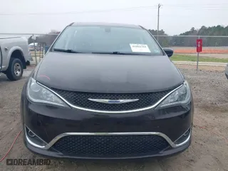 2019 Chrysler Pacifica Touring Plus with VIN 2C4RC1FG1KR541611, listed as a IAAI auction lot 41802784 with 96,767 mi miles. Bid and sale history available at carsss.com. Image 13.