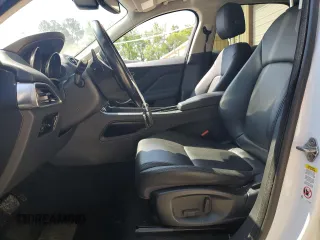 2018 Jaguar F-Pace 30t Premium with VIN SADCJ2GX2JA236772, listed as a Copart auction lot 53694155 with 59,433 mi miles and Clean Title. Bid and sale history available at DreamBid. Image 7.
