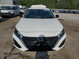 2025 Nissan Altima SV with VIN 1N4BL4DV3SN372053, listed as a Copart auction lot 53727645 with 2,244 mi miles and Clean Title. Bid and sale history available at DreamBid. Image 5.