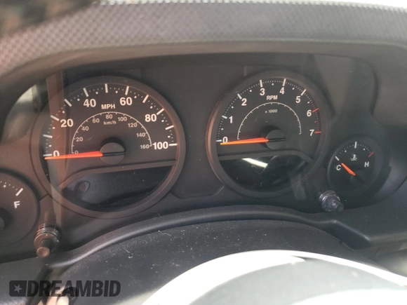 2008 Jeep Wrangler X z VIN 1J4FA24128L606443, wystawiony jako Copart lot #58347665 z przebiegiem Nie podano mil oraz Czysty tytuł • Clean title. Historia ofert i sprzedaży dostępna na DreamBid. Obrazek 9.