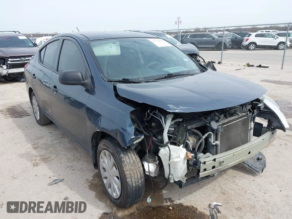 2015 Nissan Versa SV with VIN 3N1CN7AP3FL853347, listed as a IAAI auction lot 41741056 with 100,353 mi miles. Bid and sale history available at carsss.com. Image 1.