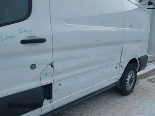 2024 Ford Transit Cargo with VIN 1FTBR2Y80RKB39440, listed as a IAAI auction lot 41518278 with 1,111 mi miles and . Bid and sale history available at DreamBid. Image 19.