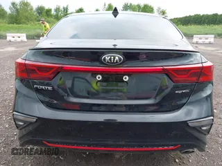 2021 Kia Forte GT-Line с VIN 3KPF34AD3ME405910, выставлен на аукционе IAAI как лот 42626845 с пробегом 39 540 миль миль и . История ставок и продаж доступна на DreamBid. Изображение 17.