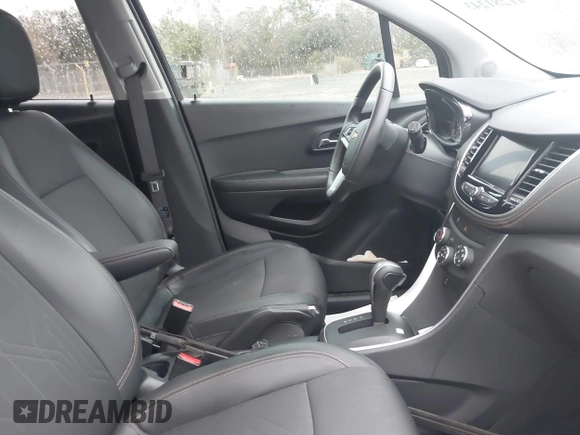 2022 Chevrolet Trax LT with VIN KL7CJLSM1NB513245, listed as a IAAI auction lot 41281243 with 23,686 mi miles. Bid and sale history available at carsss.com. Image 5.