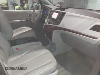2011 Toyota Sienna XLE с VIN 5TDDK3DC8BS026606, выставлен на аукционе IAAI как лот 41295760 с пробегом 128 930 миль миль и . История ставок и продаж доступна на DreamBid. Изображение 5.