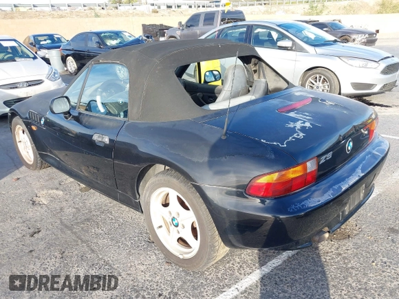 1997 BMW 3 Series 1.9L with VIN 4USCH7327VLB83072, listed as a IAAI auction lot 41506184 with 189,326 mi miles. Bid and sale history available at carsss.com. Image 3.