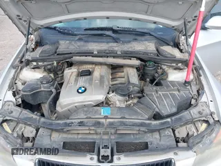 2006 BMW 3 Series 325i z VIN WBAVB13516KX33813, wystawiony jako IAAI lot #42624042 z przebiegiem 191 402 mil mil oraz . Historia ofert i sprzedaży dostępna na DreamBid. Obrazek 10.