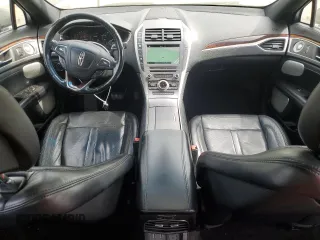 2017 Lincoln MKZ Reserve z VIN 3LN6L5F99HR654376, wystawiony jako Copart lot #54530755 z przebiegiem 83 606 mil mil oraz Szkoda całkowita • Salvage title. Historia ofert i sprzedaży dostępna na DreamBid. Obrazek 8.