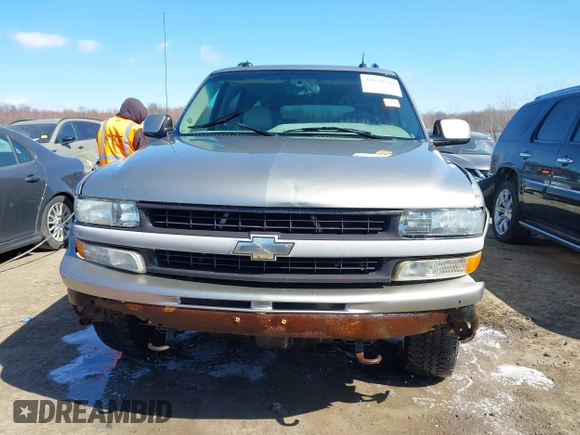 2003 Chevrolet Suburban Z71 with VIN 3GNFK16Z33G253479, listed as a IAAI auction lot 41871504 with 157,990 mi miles and . Bid and sale history available at DreamBid. Image 12.