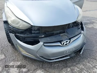 2015 Hyundai Elantra SE z VIN 5NPDH4AE1FH572184, wystawiony jako IAAI lot #41891020 z przebiegiem 261 395 mil mil oraz . Historia ofert i sprzedaży dostępna na DreamBid. Obrazek 6.