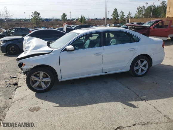 2013 Volkswagen Passat SE w/Sunroof with VIN 1VWBH7A33DC079409, listed as a Copart auction lot 45331415 with 0 mi miles and Salvage Title. Bid and sale history available at carsss.com. Image 1.