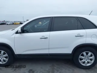 2011 Kia Sorento LX with VIN 5XYKT3A16BG130502, listed as a IAAI auction lot 41281912 with 112,761 mi miles. Bid and sale history available at carsss.com. Image 14.