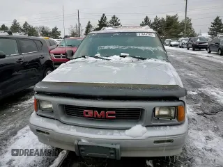 1996 GMC Sonoma with VIN 1GTCS1446T8505797, listed as a Copart auction lot 87644265 with 171,790 mi miles and Salvage Title. Bid and sale history available at carsss.com. Image 10.