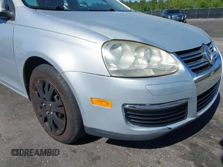 2010 Volkswagen Jetta S with VIN 3VWJX7AJ9AM078949, listed as a IAAI auction lot 41981568 with 180,225 mi miles and . Bid and sale history available at DreamBid. Image 6.