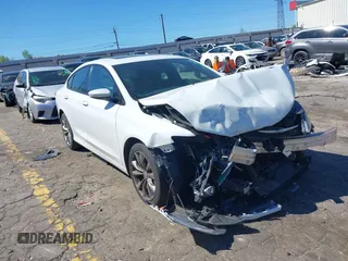 2015 Chrysler 200 S with VIN 1C3CCCBB1FN526884, listed as a IAAI auction lot 39127618 with 143,046 mi miles and . Bid and sale history available at DreamBid. Image 1.
