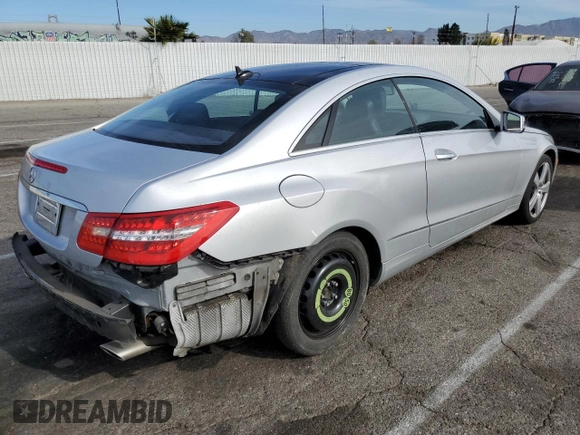 2013 Mercedes-Benz E 350 with VIN WDDKJ5KB7DF190650, listed as a Copart auction lot 42246695 with 194,786 mi miles and Salvage title. Bid and sale history available at DreamBid. Image 3.