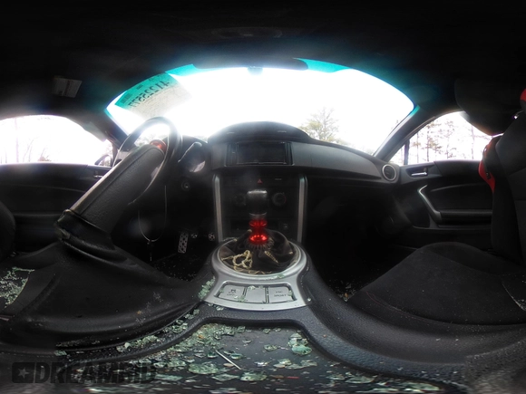 2015 Scion FR-S z VIN JF1ZNAA10F9711357, wystawiony jako IAAI lot #41225577 z przebiegiem 129 747 mil mil oraz . Historia ofert i sprzedaży dostępna na DreamBid. Obrazek 19.
