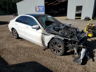 2018 Mercedes-Benz C 300 с VIN 55SWF4KB5JU270650, выставлен на аукционе Copart как лот 67551414 с пробегом Не указан миль и На запчасти • Non repairable. История ставок и продаж доступна на DreamBid. Изображение 4.