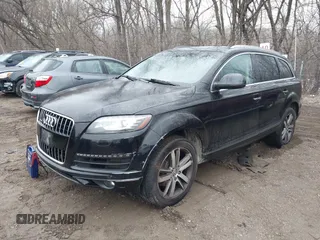 2015 Audi Q7 Prestige with VIN WA1VMAFE9FD024375, listed as a IAAI auction lot 41575018 with 133,495 mi miles and . Bid and sale history available at DreamBid. Image 17.