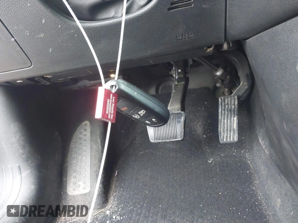 2019 Jeep Cherokee Latitude Plus with VIN 1C4PJMLX8KD484071, listed as a IAAI auction lot 42072674 with 96,701 mi miles and . Bid and sale history available at DreamBid. Image 11.