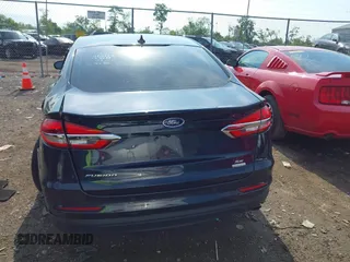 2020 Ford Fusion SE z VIN 3FA6P0HDXLR224898, wystawiony jako IAAI lot #42269794 z przebiegiem 55 023 mil mil oraz . Historia ofert i sprzedaży dostępna na DreamBid. Obrazek 16.