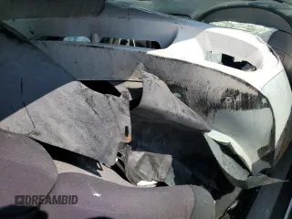2004 Ford Mustang Standard z VIN 1FAFP40624F152744, wystawiony jako Copart lot #58787135 z przebiegiem Nie podano mil oraz Szkoda całkowita • Salvage title. Historia ofert i sprzedaży dostępna na DreamBid. Obrazek 8.