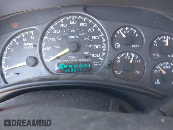 1999 Chevrolet Silverado 1500 with VIN 1GCEC14W7XZ212594, listed as a IAAI auction lot 41667439 with 209,911 mi miles. Bid and sale history available at carsss.com. Image 7.