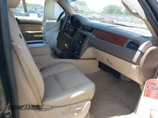 2013 Chevrolet Avalanche LTZ with VIN 3GNTKGE77DG331947, listed as a IAAI auction lot 42396775 with 119,150 mi miles and . Bid and sale history available at DreamBid. Image 5.