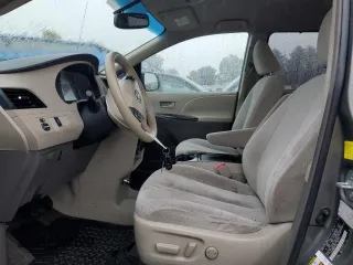 2011 Toyota Sienna LE with VIN 5TDJK3DC6BS017390, listed as a Copart auction lot 72918904 with 280,754 mi miles and Clean Title. Bid and sale history available at carsss.com. Image 7.