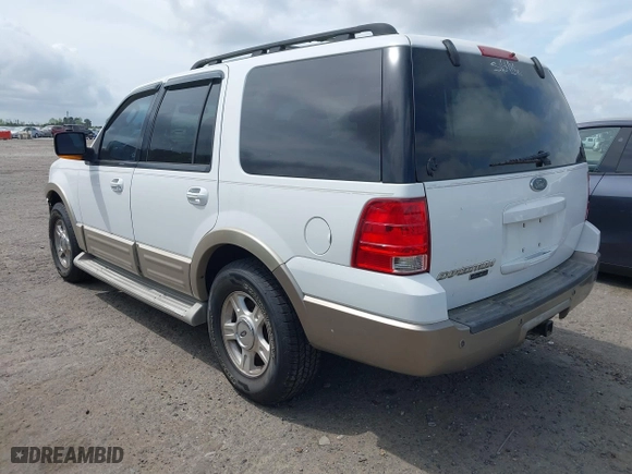 2005 Ford Expedition Eddie Bauer with VIN 1FMFU17525LA68887, listed as a IAAI auction lot 41882254 with 207,010 mi miles. Bid and sale history available at carsss.com. Image 3.
