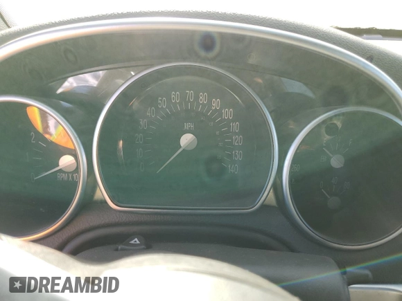 2004 Chevrolet SSR LS z VIN 1GCES14P14B107470, wystawiony jako Copart lot #57395344 z przebiegiem Nie podano mil oraz Szkoda całkowita • Salvage title. Historia ofert i sprzedaży dostępna na DreamBid. Obrazek 9.