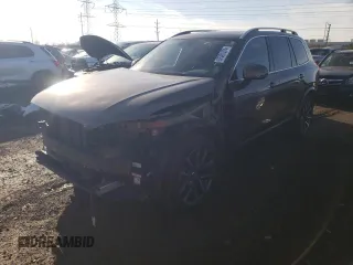 2016 Volvo XC90 T6 Momentum with VIN YV4A22PK2G1029244, listed as a Copart auction lot 82381074 with 33,925 mi miles and Salvage Title. Bid and sale history available at carsss.com. Image 1.