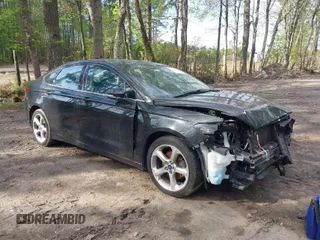 2013 Ford Fusion SE with VIN 3FA6P0HR0DR338437, listed as a IAAI auction lot 42017232 with 108,265 mi miles. Bid and sale history available at carsss.com. Image 1.
