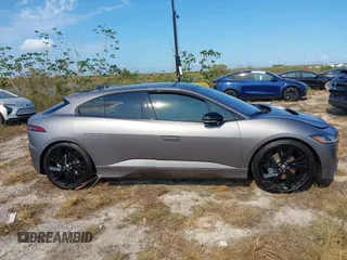 2024 Jaguar I-PACE R-Dynamic HSE with VIN SADHM2S12R1634818, listed as a IAAI auction lot 40531501 with 1 mi miles. Bid and sale history available at carsss.com. Image 13.